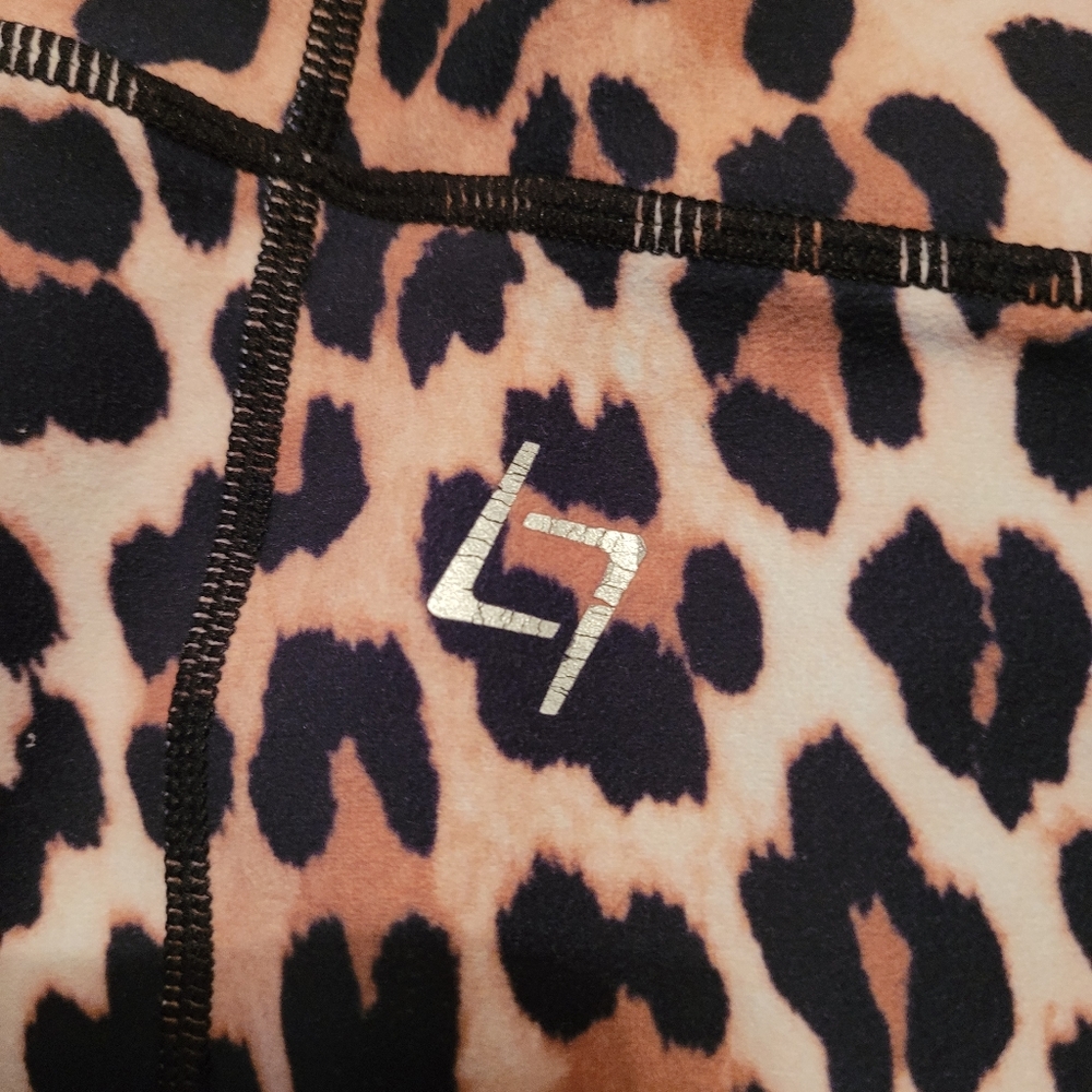 Cheetah Print Leggings size X-Large - Picture 5 of 5